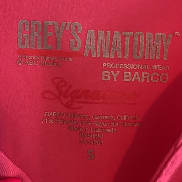 Grey’s anatomy scrub top - Picture 3 of 4